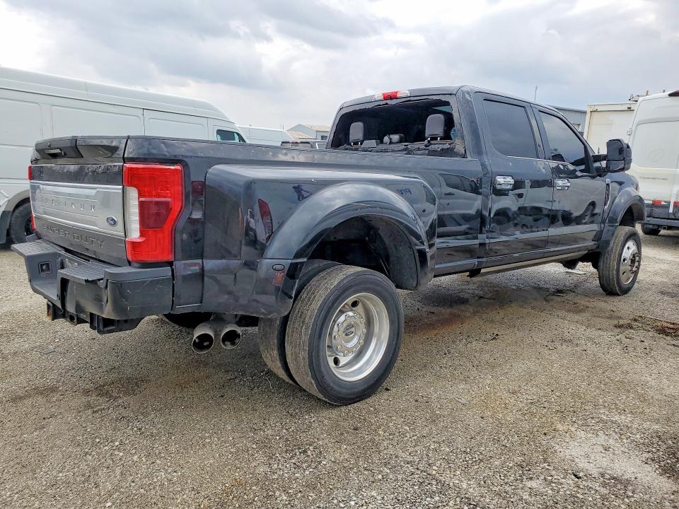47675846 :رقم المزاد ، 1FT8W4DTXHEE94329 vin ، 2017 Ford F450 مزاد بيع