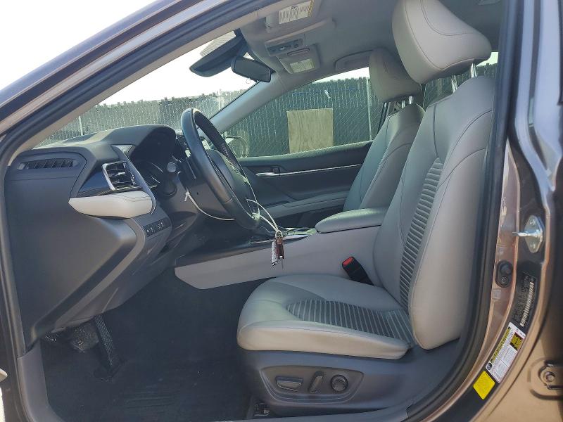 47260416 :رقم المزاد ، 4T1G11AK9NU646893 vin ، 2022 Toyota Camry مزاد بيع
