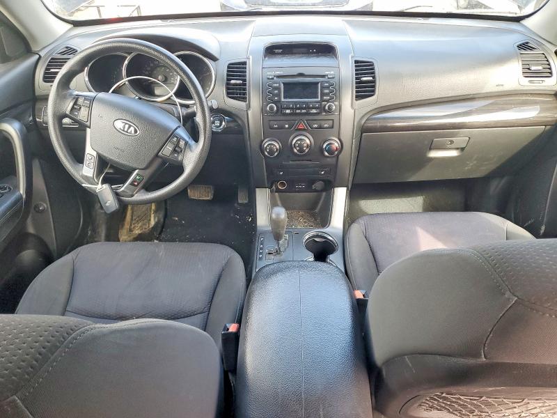2011 Kia Sorento მანქანა იყიდება აუქციონზე, vin: 5XYKT3A24BG049216, აუქციონის ნომერი: 46847716
