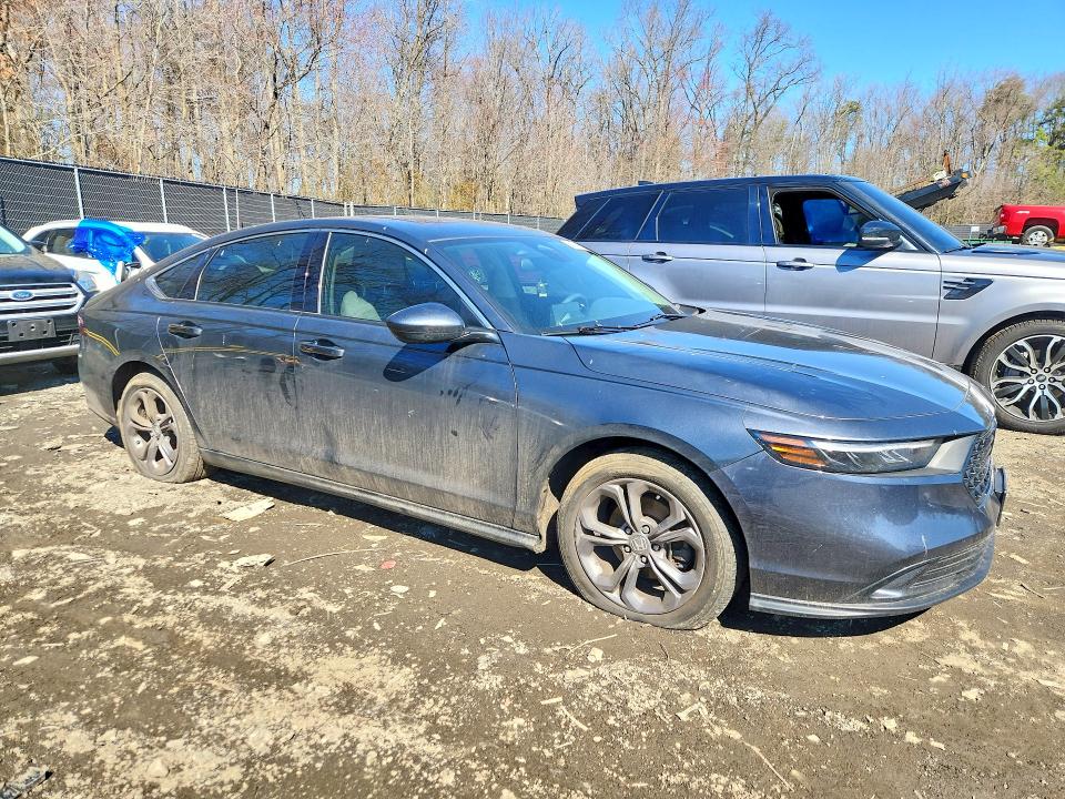 Продажа на аукционе авто 2024 Honda Accord, vin: 1HGCY1F39RA038610, номер лота: 41996016