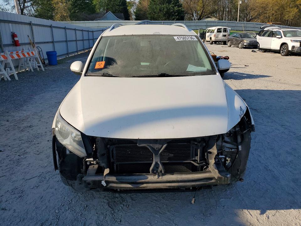 2014 Volkswagen Tiguan მანქანა იყიდება აუქციონზე, vin: WVGAV3AX6EW542996, აუქციონის ნომერი: 47505736