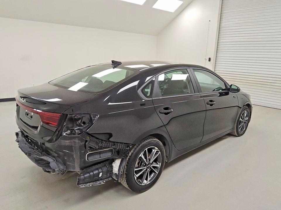 46439526 :رقم المزاد ، 3KPF24AD9RE707969 vin ، 2024 Kia Forte مزاد بيع