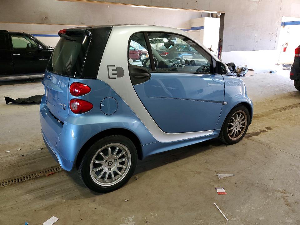 Продажа на аукционе авто 2014 Smart Fortwo, vin: WMEEJ9AA4EK756300, номер лота: 46763846