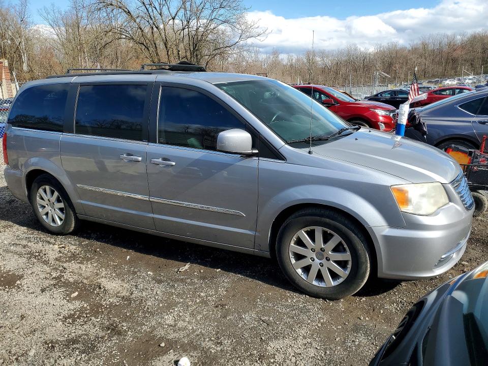 2013 Chrysler Town & Country მანქანა იყიდება აუქციონზე, vin: 2C4RC1BG4DR779199, აუქციონის ნომერი: 46978106