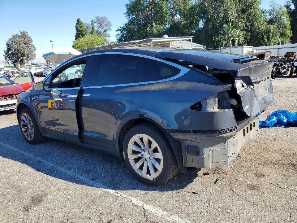 2019 Tesla Model X მანქანა იყიდება აუქციონზე, vin: 5YJXCAE29KF182906, აუქციონის ნომერი: 78078365