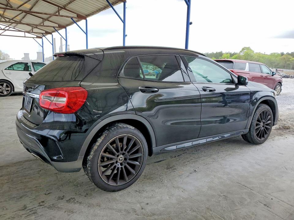 48013426 :رقم المزاد ، WDCTG4EB7JJ447313 vin ، 2018 Mercedes-benz Gla مزاد بيع
