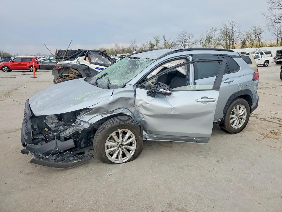 48175206 :رقم المزاد ، 7MUCAAAG1RV074801 vin ، 2024 Toyota Corolla Cross مزاد بيع