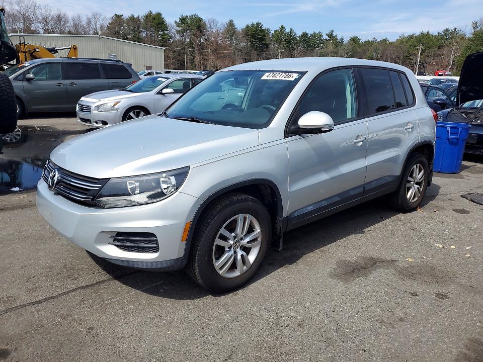 47621786 :رقم المزاد ، WVGAV7AX0CW543260 vin ، 2012 Volkswagen Tiguan مزاد بيع
