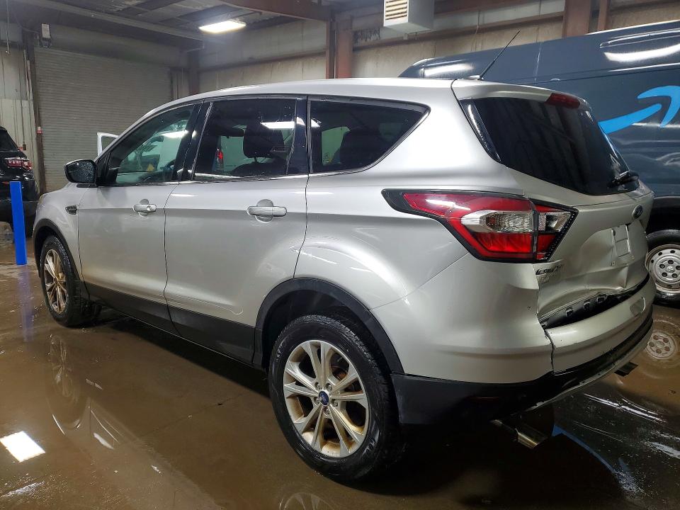 2017 Ford Escape მანქანა იყიდება აუქციონზე, vin: 1FMCU0GD3HUB13144, აუქციონის ნომერი: 79804975