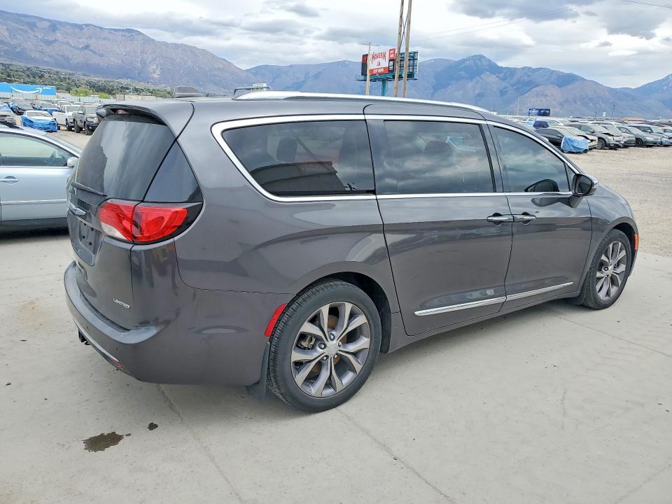 46737146 :رقم المزاد ، 2C4RC1GG5JR353302 vin ، 2018 Chrysler Pacifica مزاد بيع
