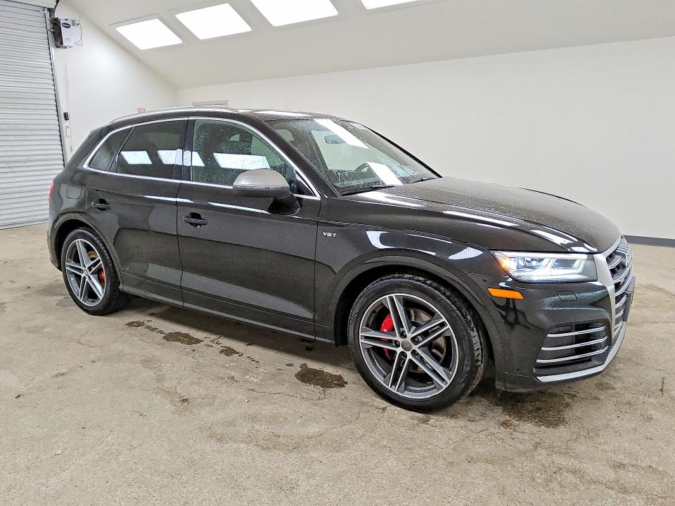 42039706 :رقم المزاد ، WA1A4AFY1J2044374 vin ، 2018 Audi Sq5 مزاد بيع