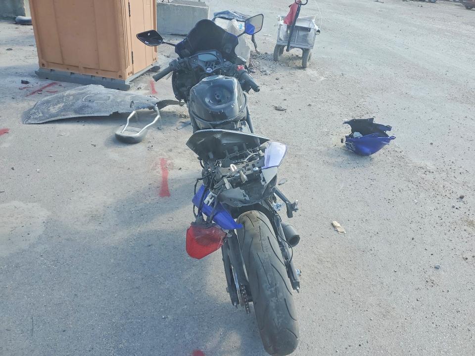 2023 Yamaha Yzfr3 მანქანა იყიდება აუქციონზე, vin: MH3RH18YXPK013323, აუქციონის ნომერი: 45494646
