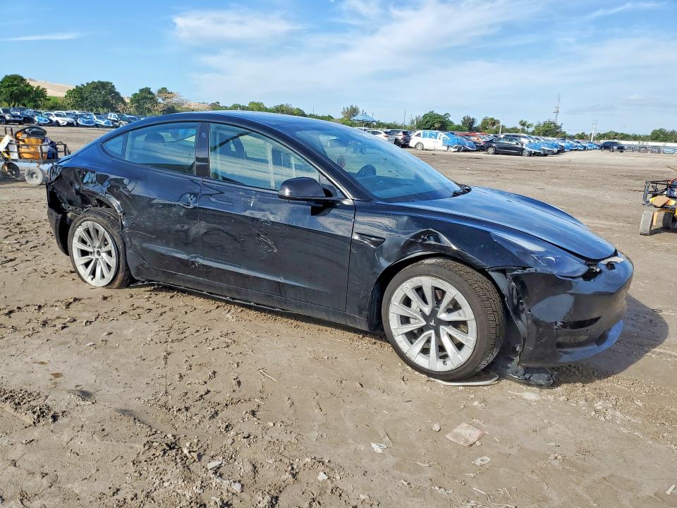 2022 Tesla Model 3 მანქანა იყიდება აუქციონზე, vin: 5YJ3E1EA8NF369297, აუქციონის ნომერი: 46917766