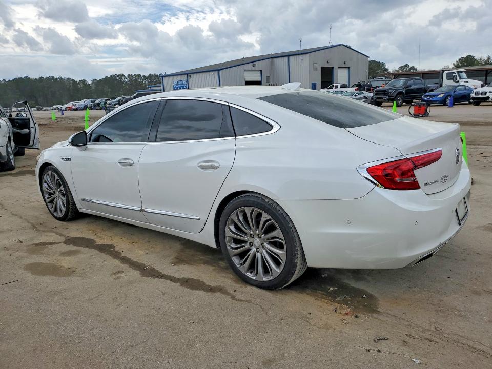 45782436 :رقم المزاد ، 1G4ZR5SS7HU125828 vin ، 2017 Buick Lacrosse مزاد بيع