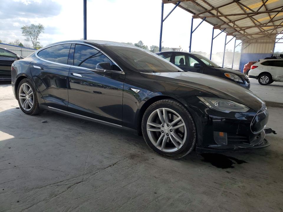 2013 Tesla Model S მანქანა იყიდება აუქციონზე, vin: 5YJSA1AG8DFP07619, აუქციონის ნომერი: 47954366