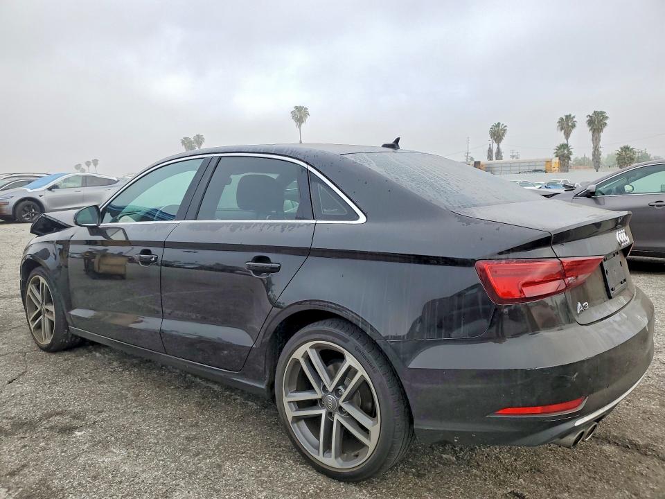 Продаж на аукціоні авто 2019 Audi A3, vin: WAUAUGFF7K1010970, номер лоту: 47264186
