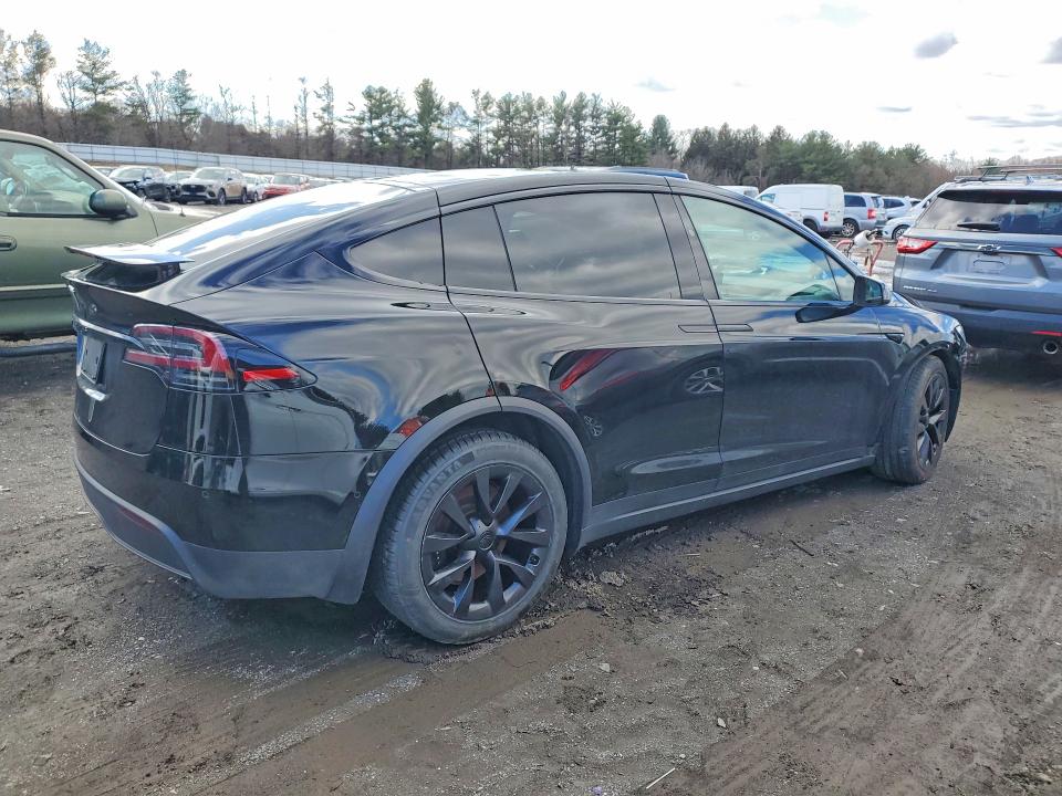 46017366 :رقم المزاد ، 7SAXCBE54NF361460 vin ، 2022 Tesla Model X مزاد بيع