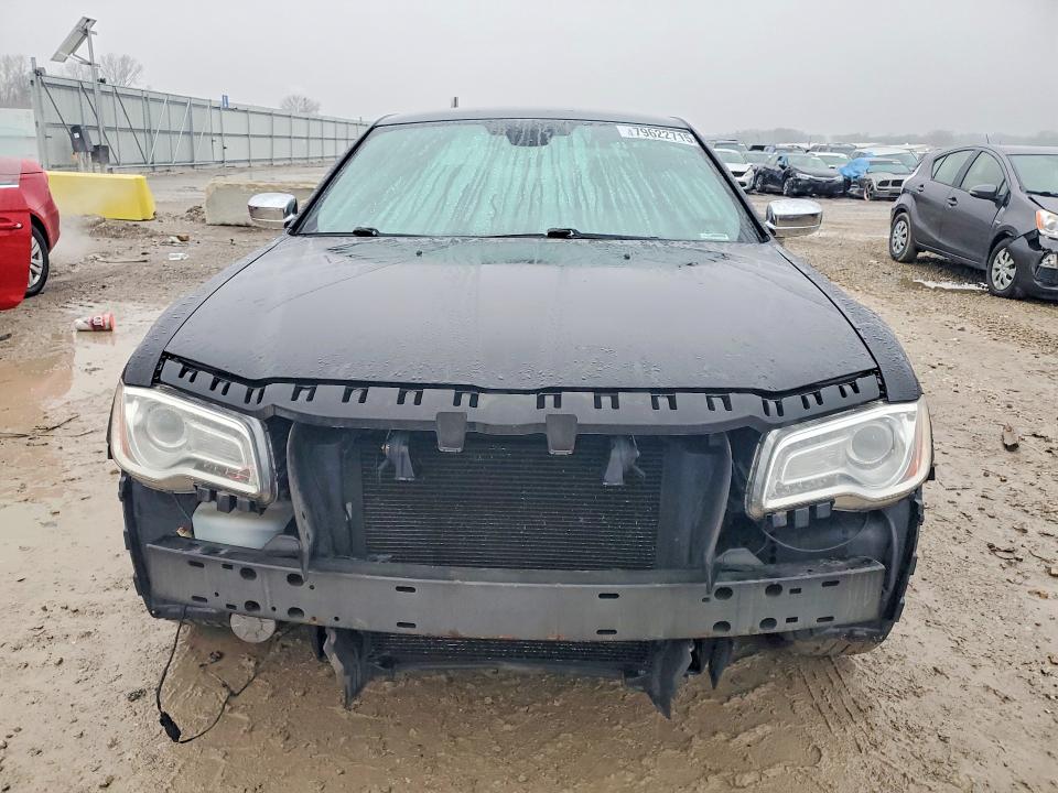 79622715 :رقم المزاد ، 2C3CA6CT0BH564737 vin ، 2011 Chrysler 300c مزاد بيع