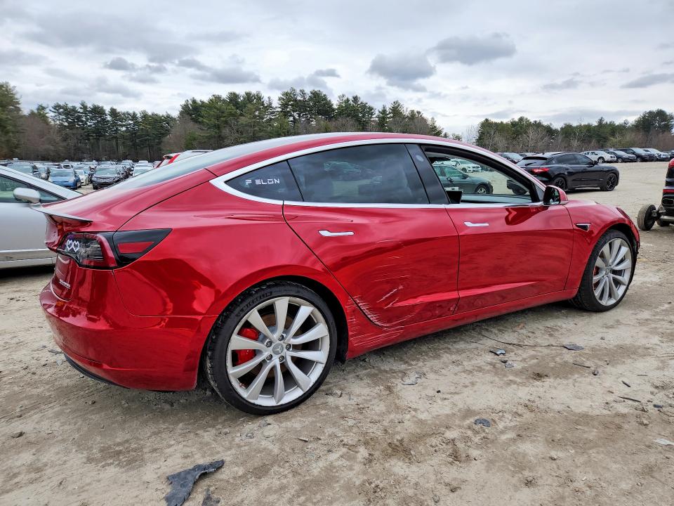 46298676 :رقم المزاد ، 5YJ3E1EB9JF074745 vin ، 2018 Tesla Model 3 مزاد بيع