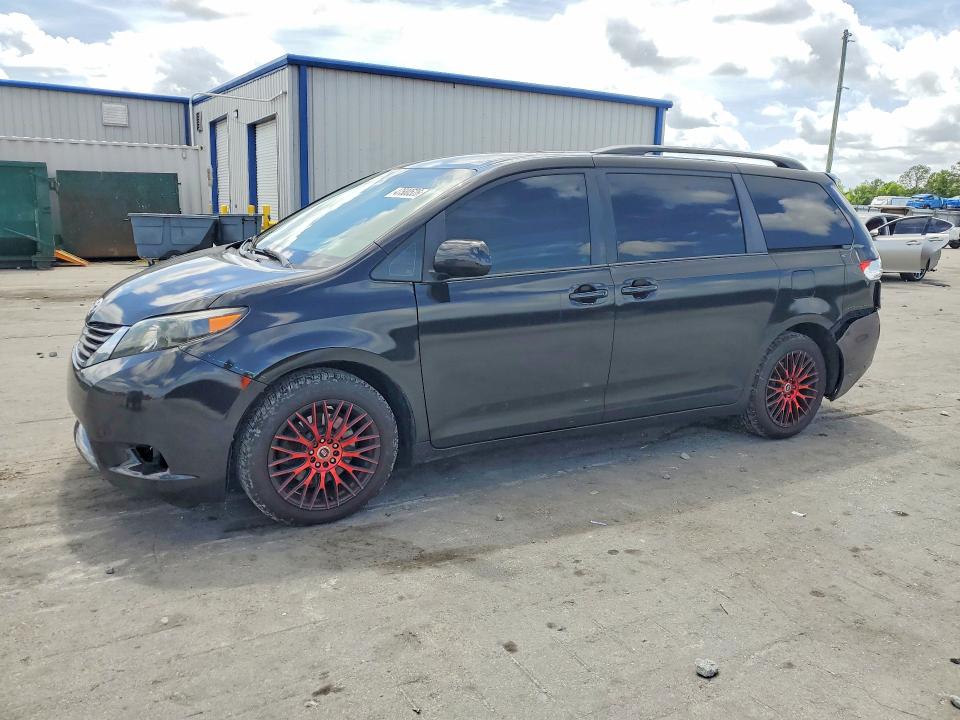 2013 Toyota Sienna მანქანა იყიდება აუქციონზე, vin: 5TDKK3DC1DS347655, აუქციონის ნომერი: 47580526