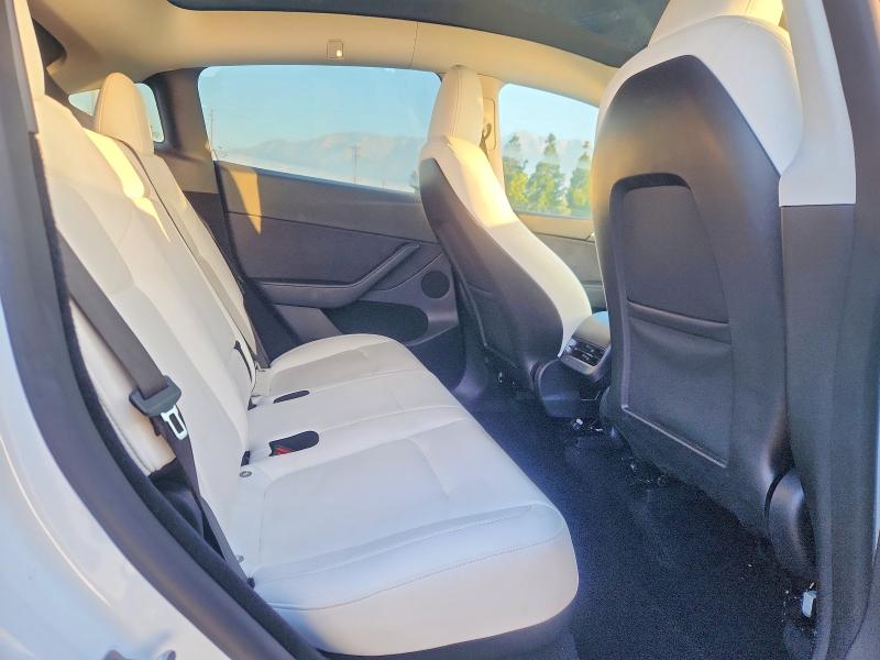 45616186 :رقم المزاد ، 7SAYGDED8RF154488 vin ، 2024 Tesla Model Y مزاد بيع