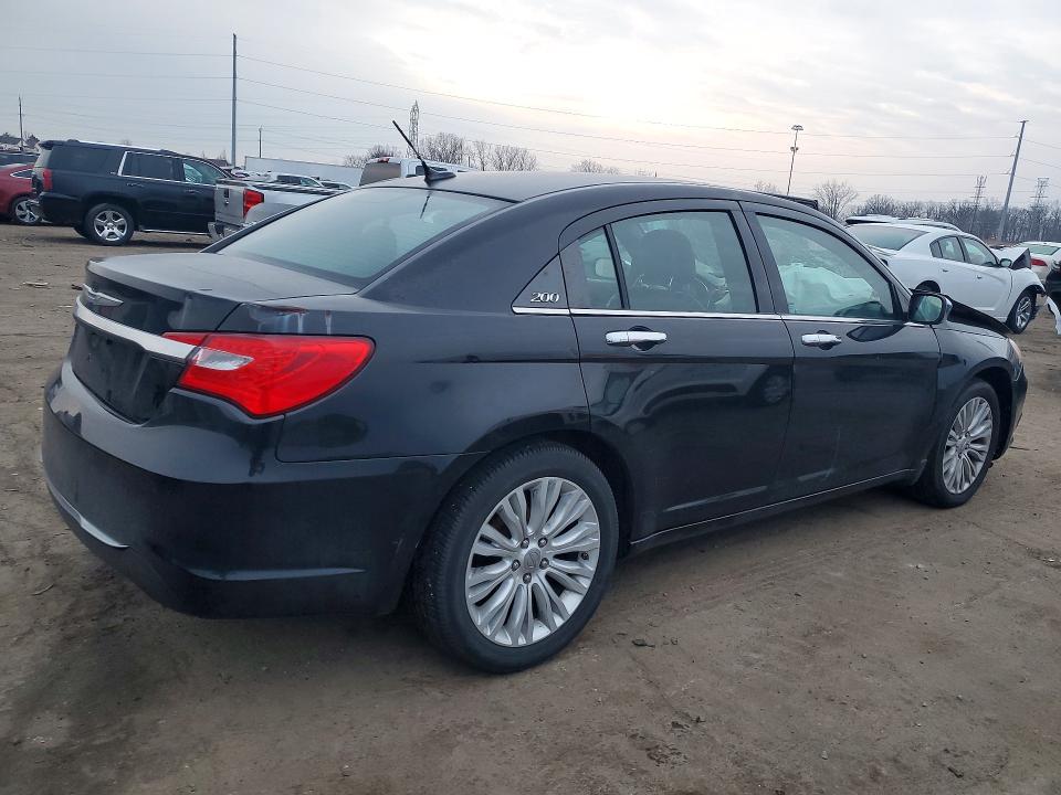 47020286 :رقم المزاد ، 1C3CCBCG9CN326237 vin ، 2012 Chrysler 200 مزاد بيع