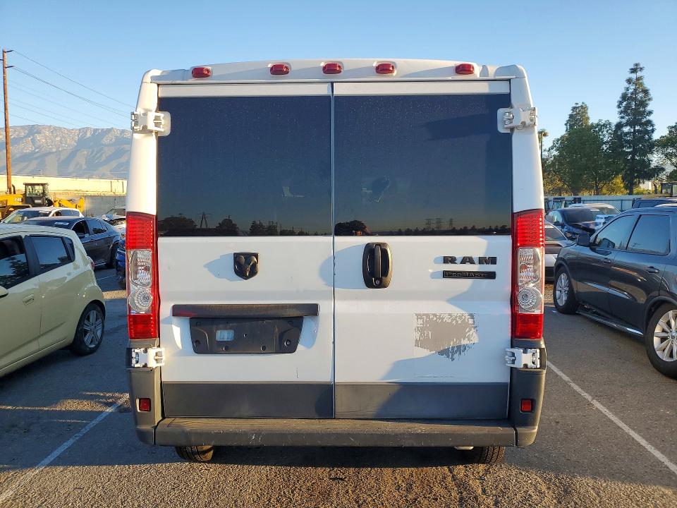 46574406 :رقم المزاد ، 3C6TRVAG5HE546458 vin ، 2017 Ram Promaster 1500 مزاد بيع