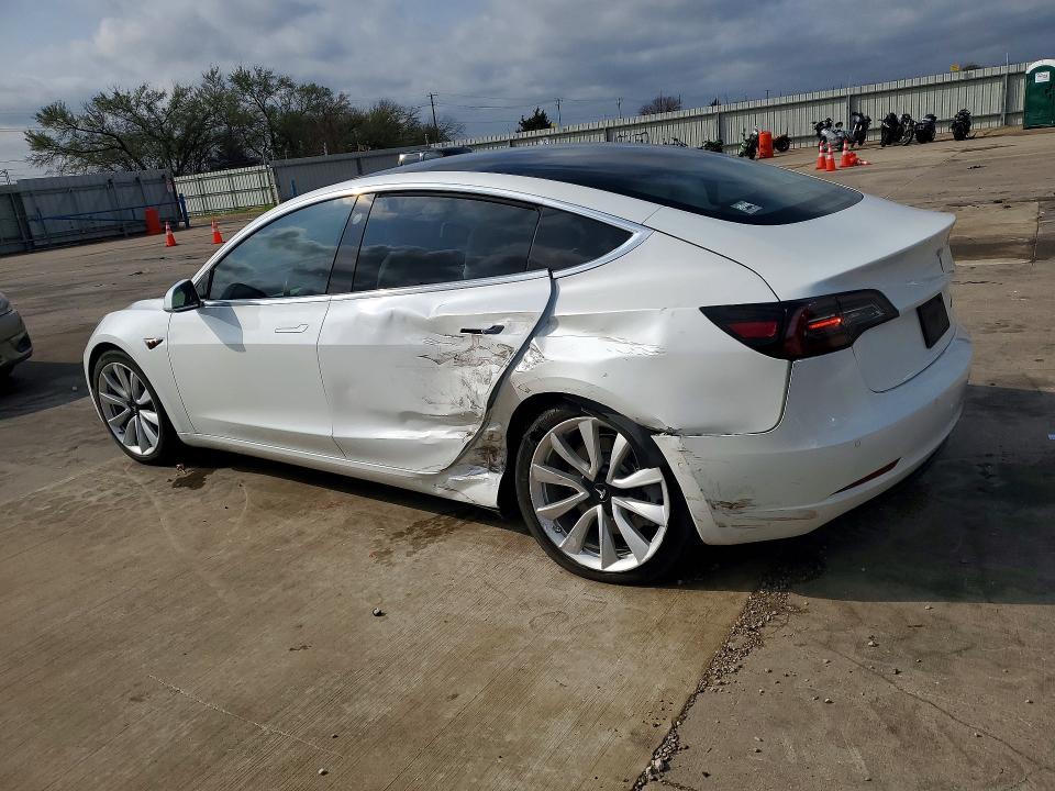 Продажа на аукционе авто 2018 Tesla Model 3, vin: 5YJ3E1EB9JF098155, номер лота: 79953565