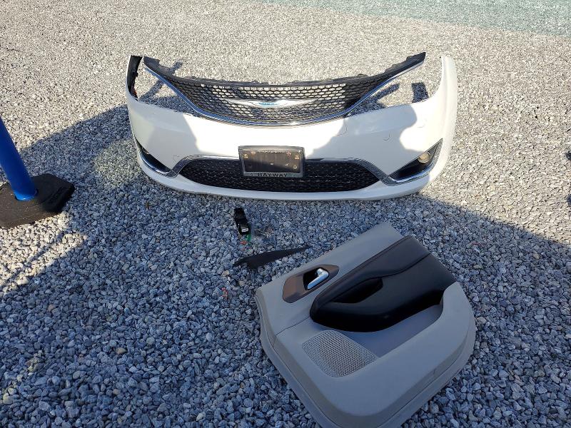 Продаж на аукціоні авто 2018 Chrysler Pacifica, vin: 2C4RC1FG4JR279873, номер лоту: 79716625