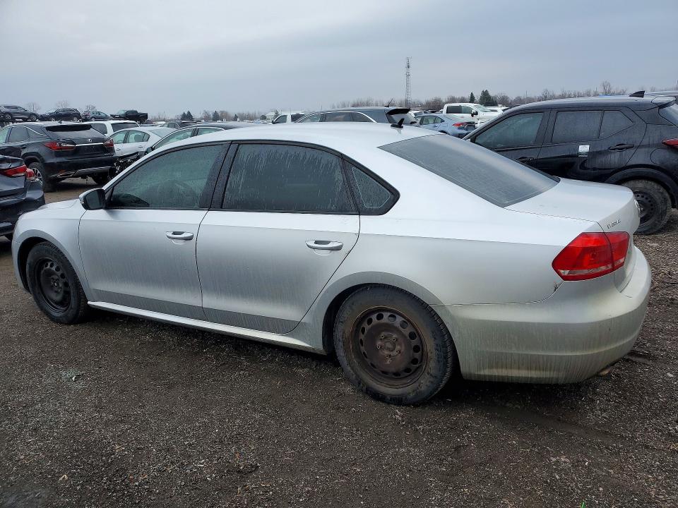 47267026 :رقم المزاد ، 1VWAH7A30DC041180 vin ، 2013 Volkswagen Passat مزاد بيع