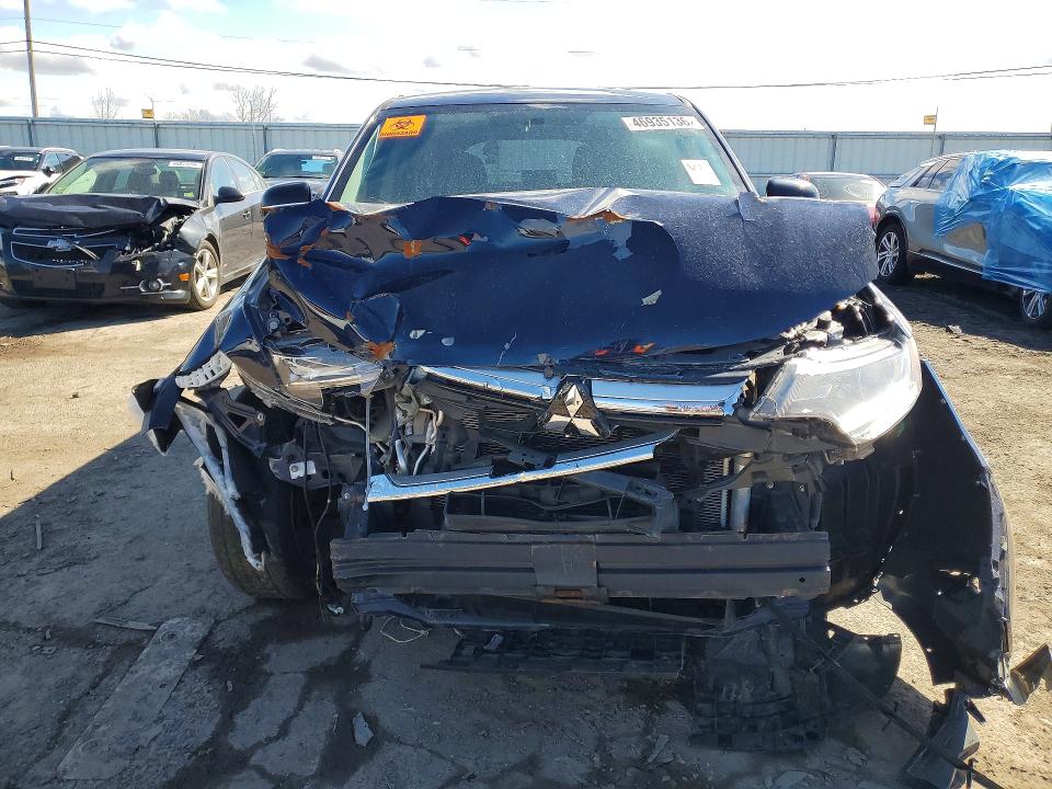 Продаж на аукціоні авто 2018 Mitsubishi Outlander, vin: JA4AZ3A33JJ005235, номер лоту: 46935136