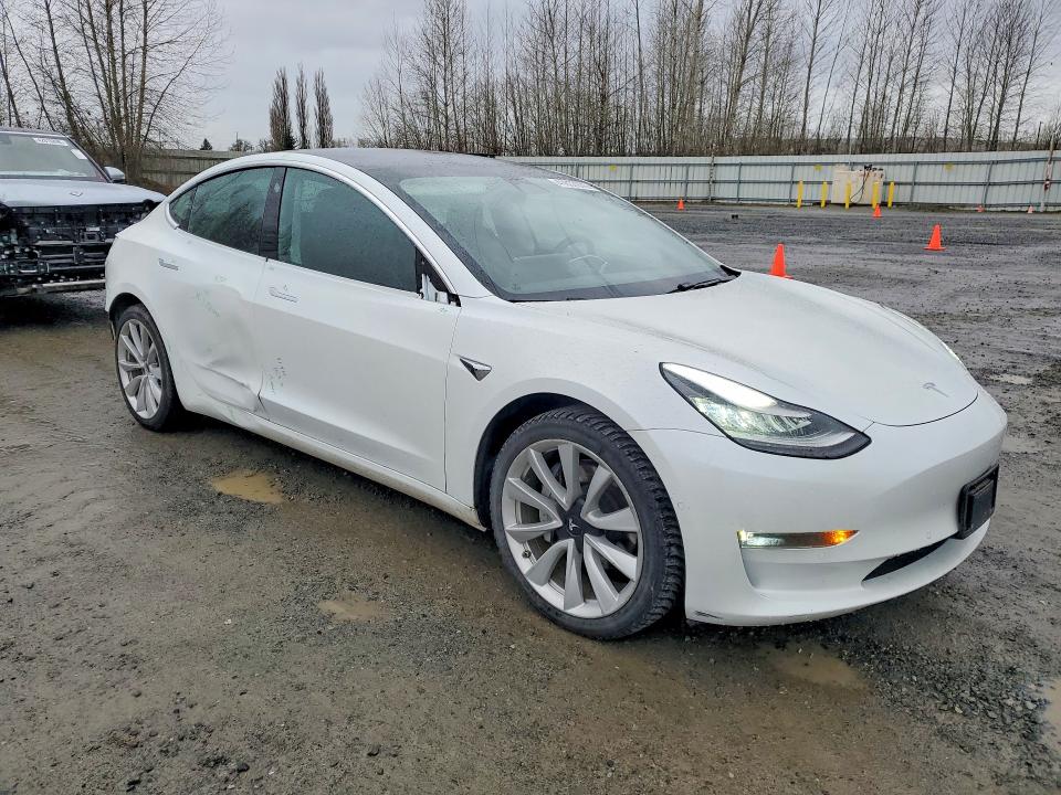 41637676 :رقم المزاد ، 5YJ3E1EB3LF638487 vin ، 2020 Tesla Model 3 مزاد بيع