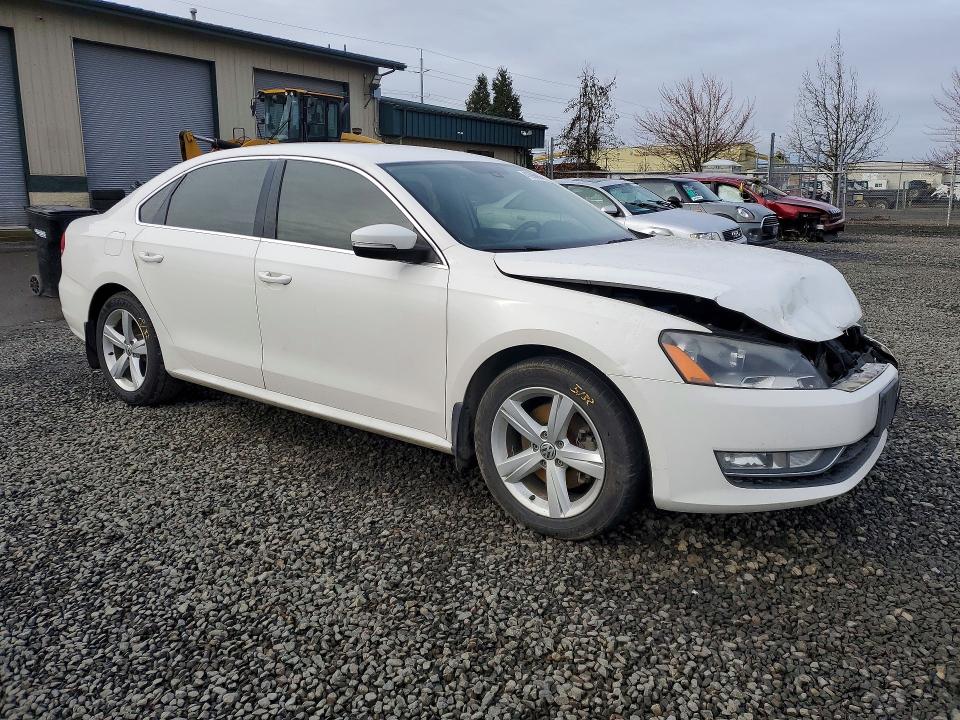 41699856 :رقم المزاد ، 1VWAT7A3XFC072891 vin ، 2015 Volkswagen Passat مزاد بيع