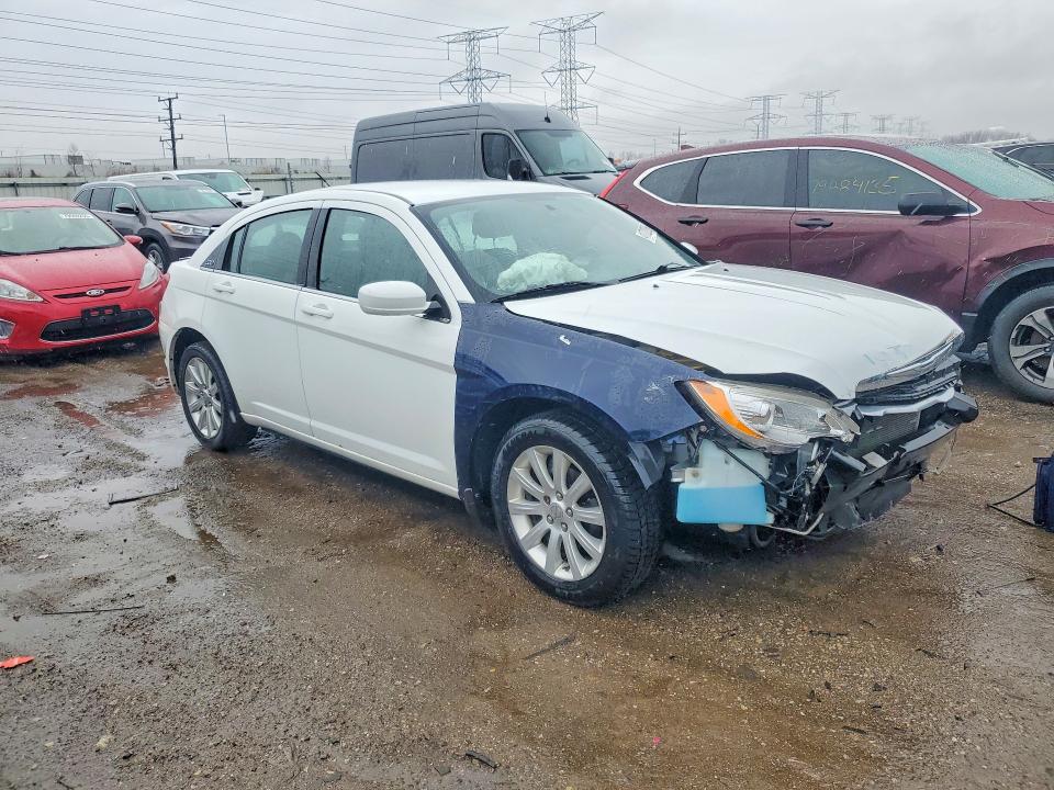 41702896 :رقم المزاد ، 1C3CCBBB4DN672901 vin ، 2013 Chrysler 200 مزاد بيع