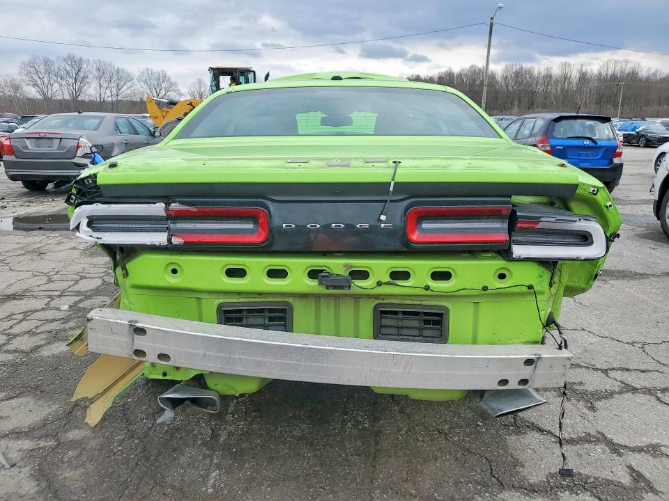 79509975 :رقم المزاد ، 2C3CDZAT8FH723215 vin ، 2015 Dodge Challenger مزاد بيع