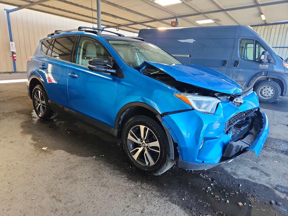 46207866 :رقم المزاد ، JTMWFREV5HD096715 vin ، 2017 Toyota Rav4 مزاد بيع