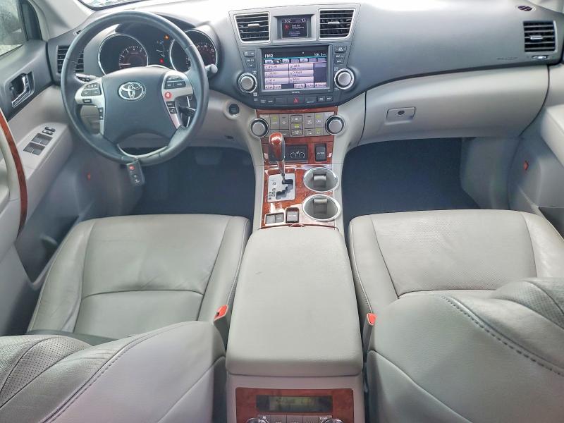 41844456 :رقم المزاد ، 5TDYK3EHXBS044682 vin ، 2011 Toyota Highlander مزاد بيع