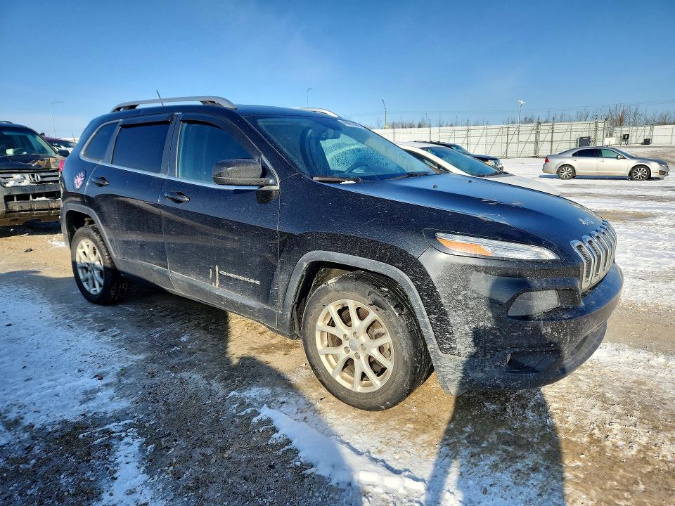 48061486 :رقم المزاد ، 1C4PJLCB8FW611409 vin ، 2015 Jeep Cherokee North 4dr 2 مزاد بيع