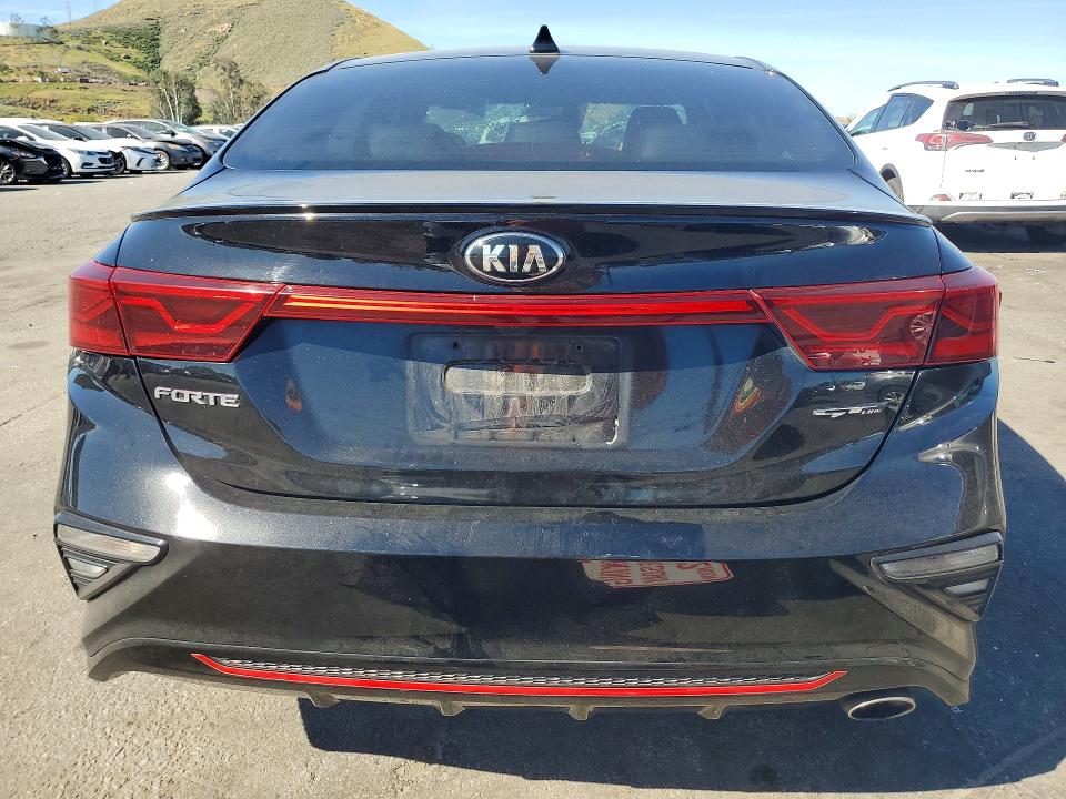 46583346 :رقم المزاد ، 3KPF34AD5ME361750 vin ، 2021 Kia Forte مزاد بيع