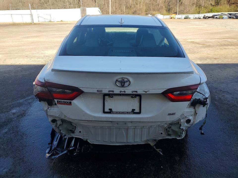 41669926 :رقم المزاد ، 4T1G11AK6NU073192 vin ، 2022 Toyota Camry مزاد بيع