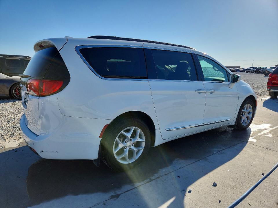 Продаж на аукціоні авто 2017 Chrysler Pacifica, vin: 2C4RC1BG2HR543804, номер лоту: 47058256