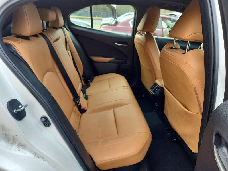 46047946 :رقم المزاد ، JTHP9JBH6R2076934 vin ، 2024 Lexus Ux 250h مزاد بيع