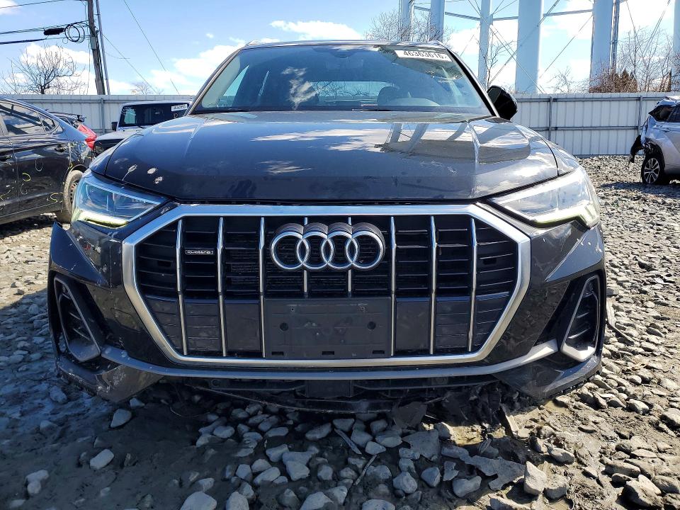 46363616 :رقم المزاد ، WA1EECF33M1129449 vin ، 2021 Audi Q3 مزاد بيع