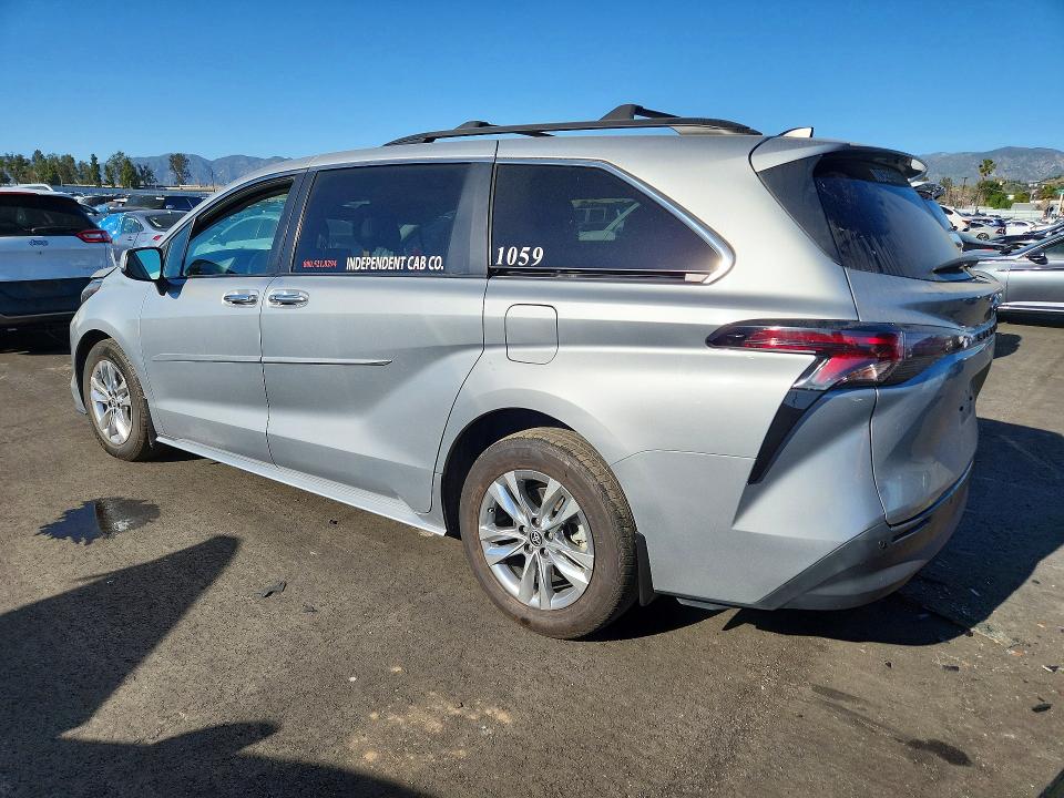41775546 :رقم المزاد ، 5TDJRKEC4PS137314 vin ، 2023 Toyota Sienna مزاد بيع
