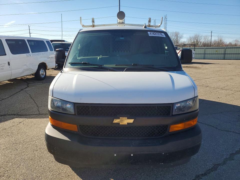 47143856 :رقم المزاد ، 1GCWGAFP4K1164395 vin ، 2019 Chev Express G2500 مزاد بيع