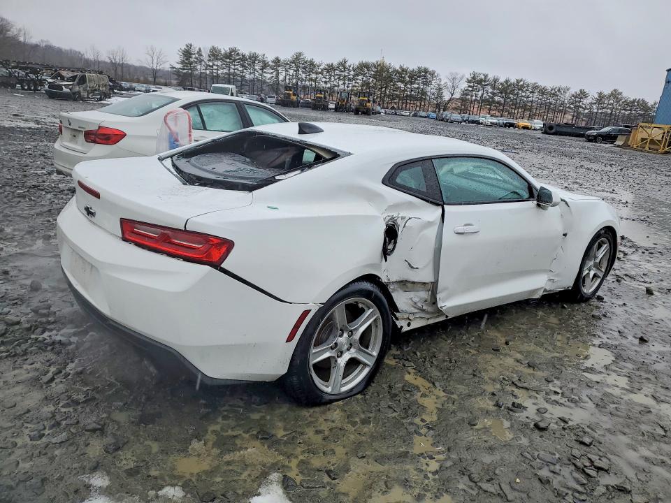 78979095 :رقم المزاد ، 1G1FB1RX6J0151705 vin ، 2018 Chevrolet Camaro مزاد بيع