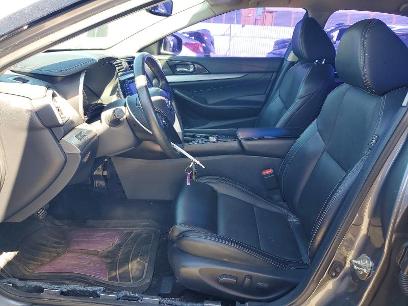 45805096 :رقم المزاد ، 1N4AA6AP4HC428752 vin ، 2017 Nissan Maxima مزاد بيع