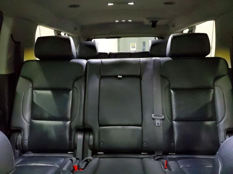Продаж на аукціоні авто 2018 Chevrolet Suburban, vin: 1GNSKHKC6JR329752, номер лоту: 47693606