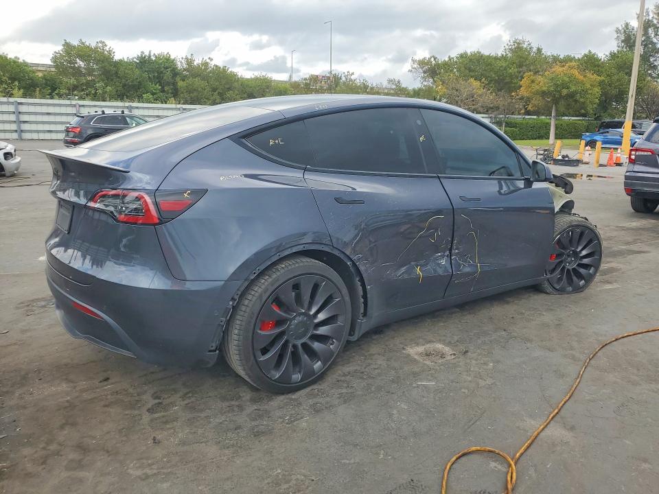 Продажа на аукционе авто 2022 Tesla Model Y, vin: 7SAYGDEF5NF379673, номер лота: 46158696
