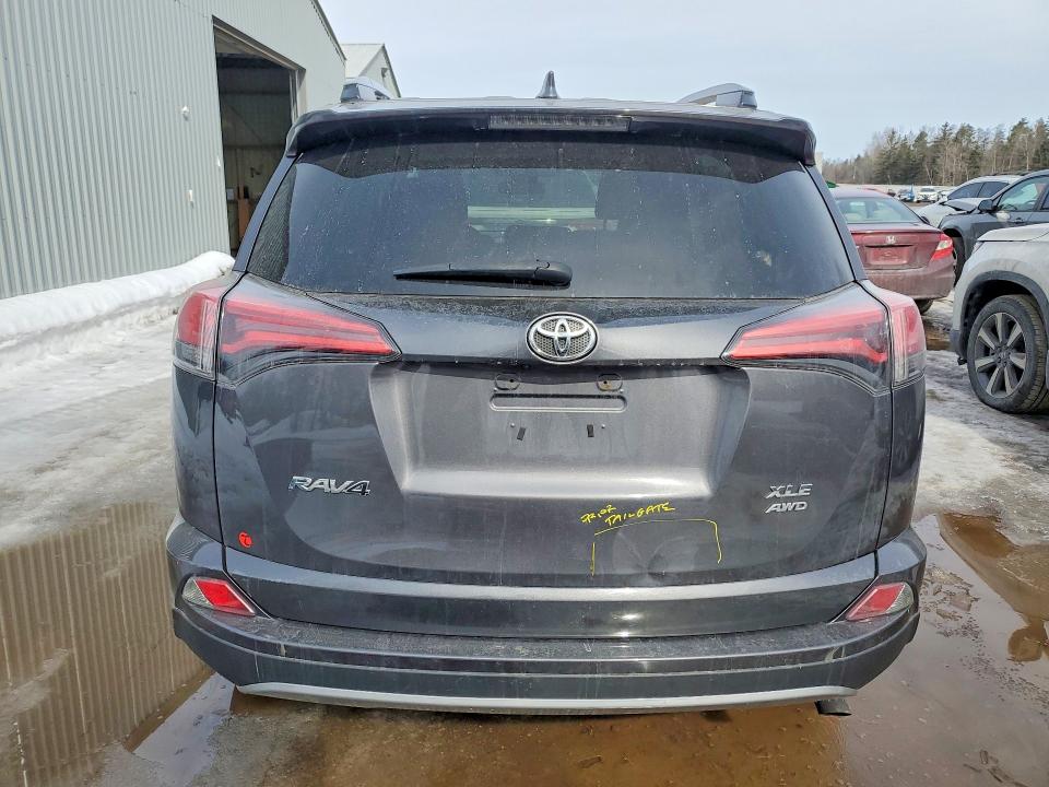 Aukcja sprzedaży 2018 Toyota Rav4, vin: 2T3RFREV6JW700312, numer aukcji: 79640205